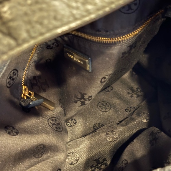 Tory Burch Marion Whipstitch Hobo bag - Picture 8 of 8